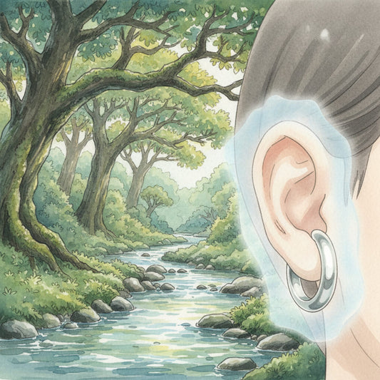 透明なチタンピアスでホールを維持！学校・職場でもバレない？